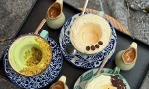 Nguồn gốc món kem rưới cà phê 'gây sốt' thực khách Việt
